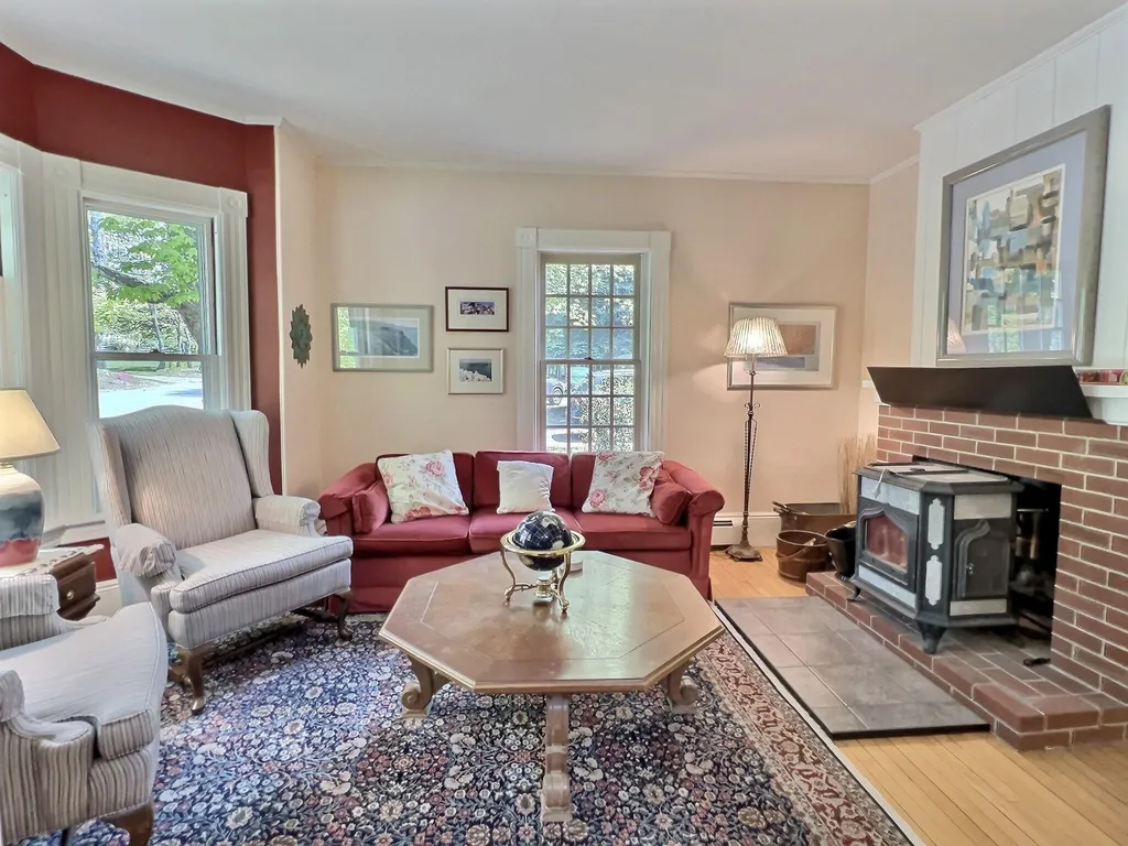 55 Page Road New London NH 03257