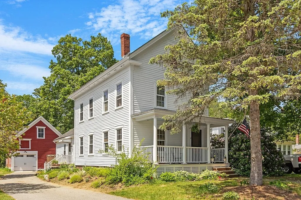 32 Elm Street Plaistow NH 03865