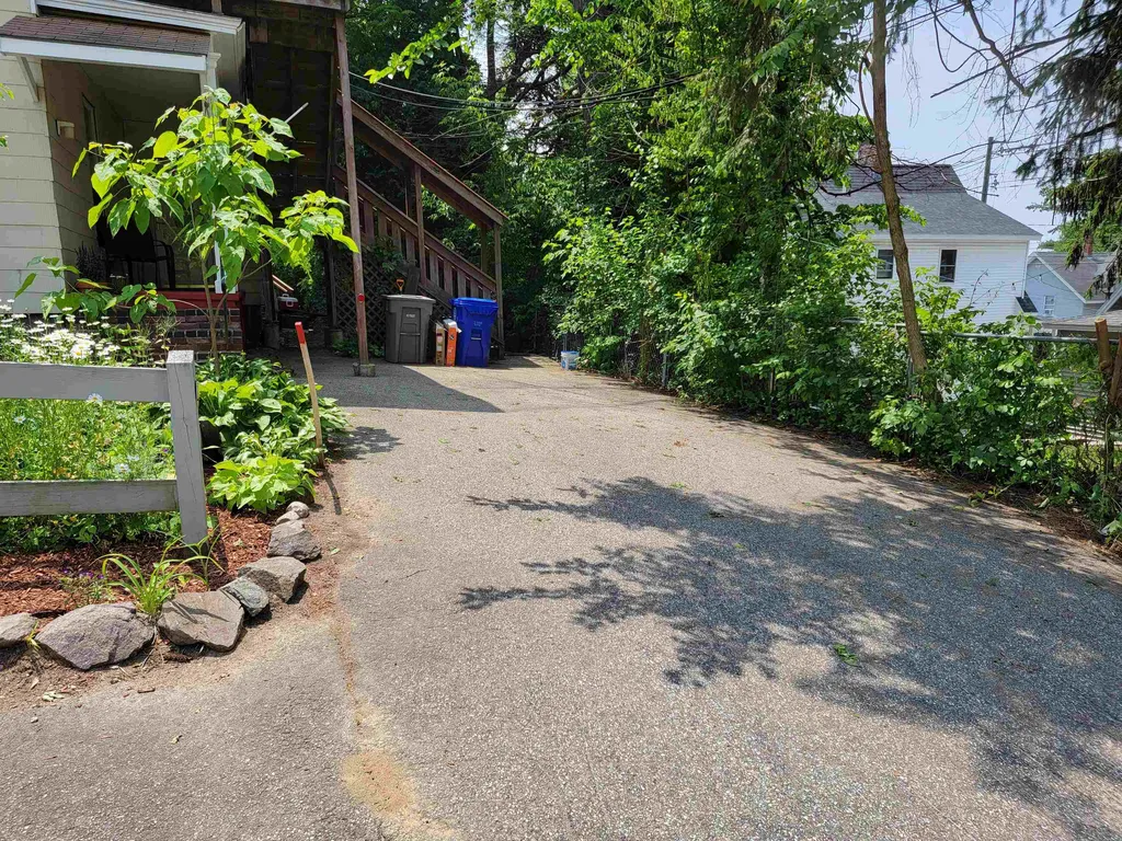 467 Amherst Street Manchester NH 03104