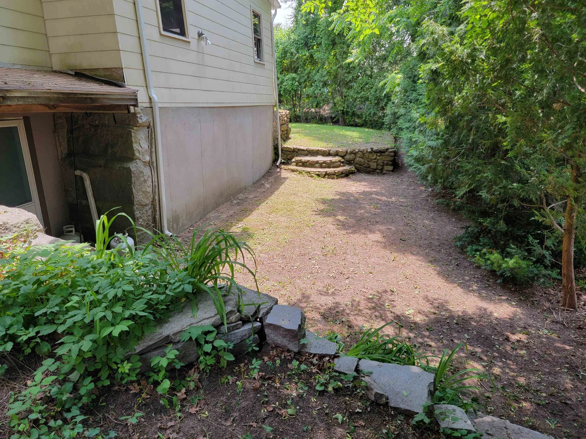 467 Amherst Street Manchester NH 03104