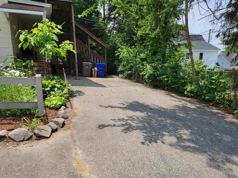 467 Amherst Street Manchester NH 03104