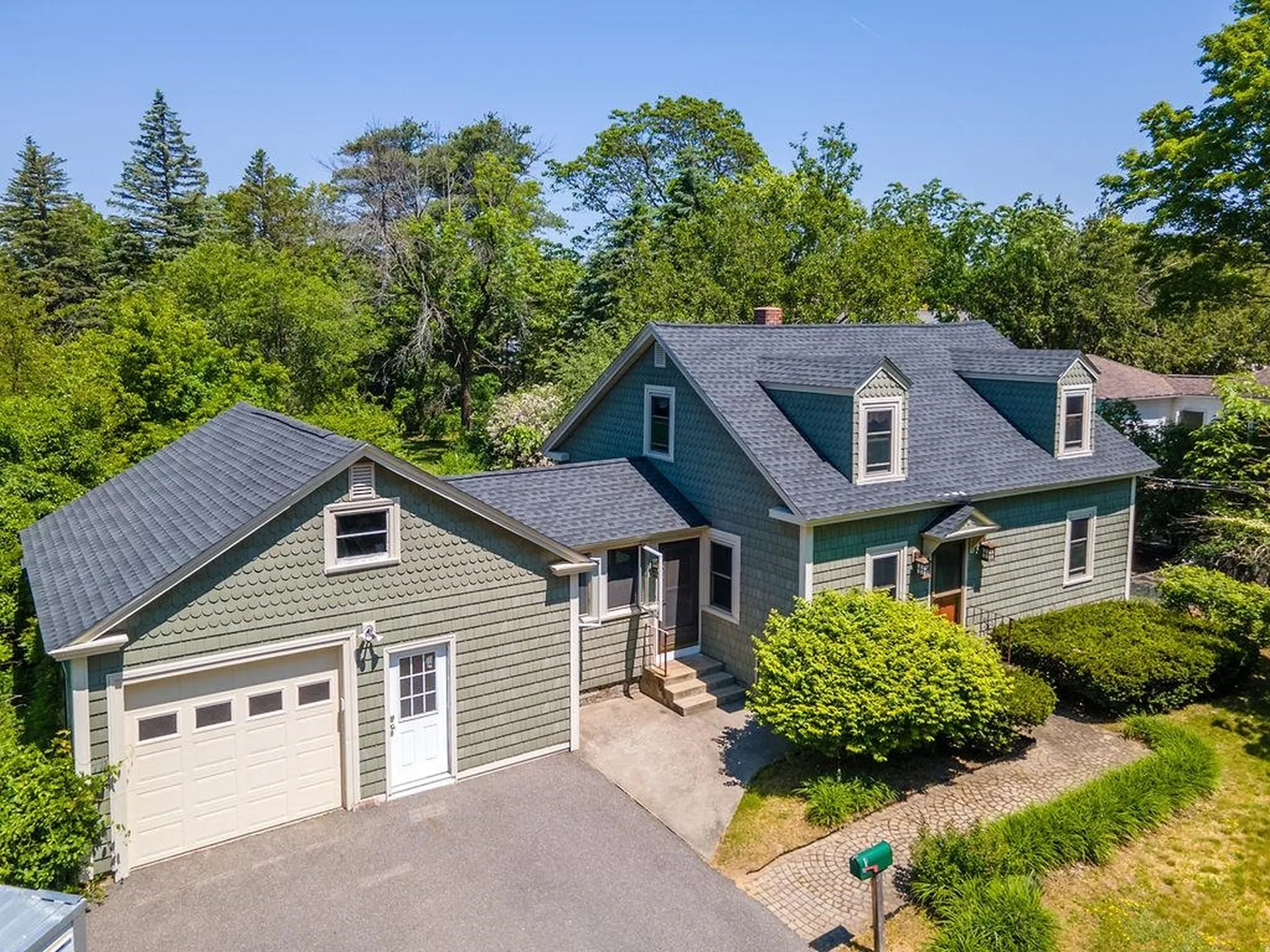 1 Savoy Street Nashua NH 03060