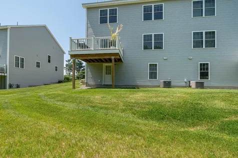 7 Horizon Drive Londonderry NH 03053