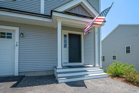 7 Horizon Drive Londonderry NH 03053