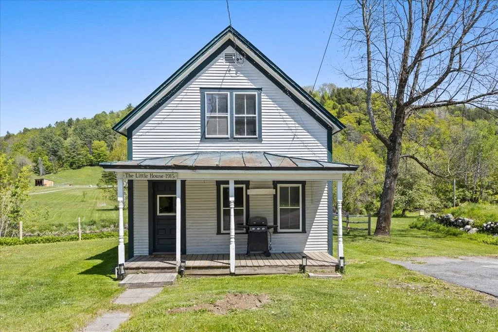 2 Upper Village Road Chelsea VT 05038