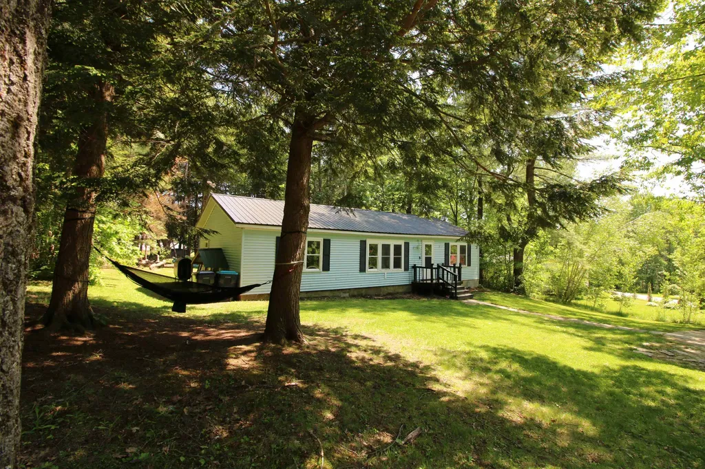 6 Sunshine Drive Belmont NH 03220