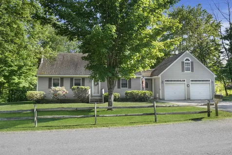 11 Boulder Road Hillsborough NH 03244