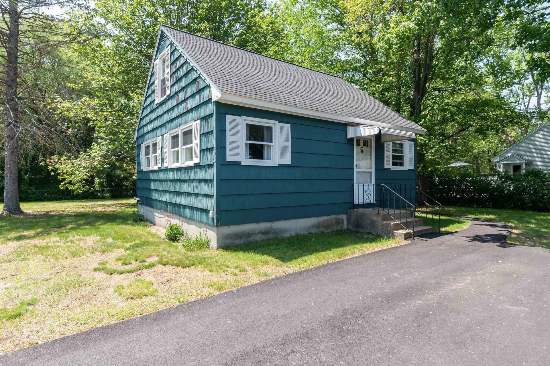 132 Elgin Avenue Manchester NH 03104