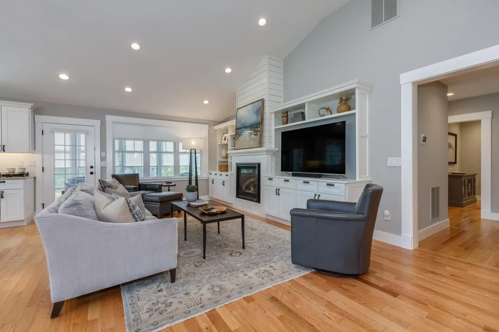 39 Thayer Pond Road Concord NH 03301