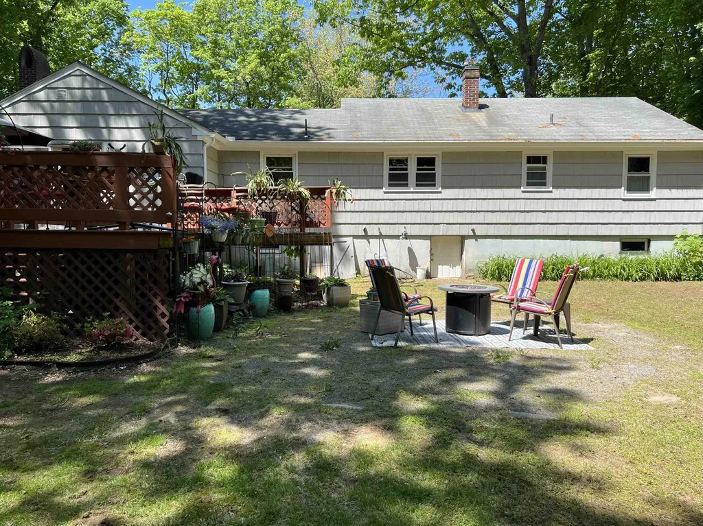 31 Pine Road North Hampton NH 03862