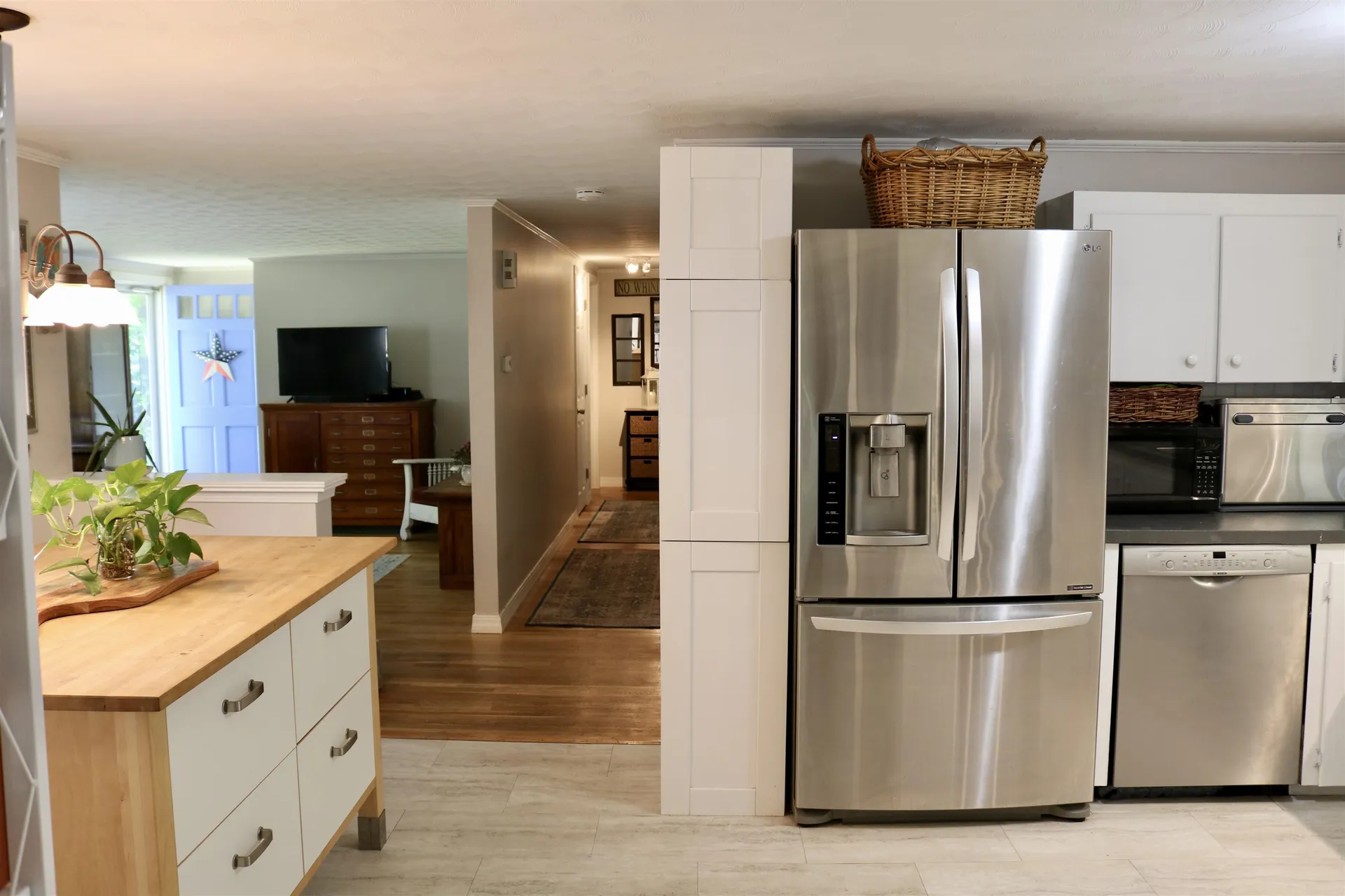 31 Pine Road North Hampton NH 03862