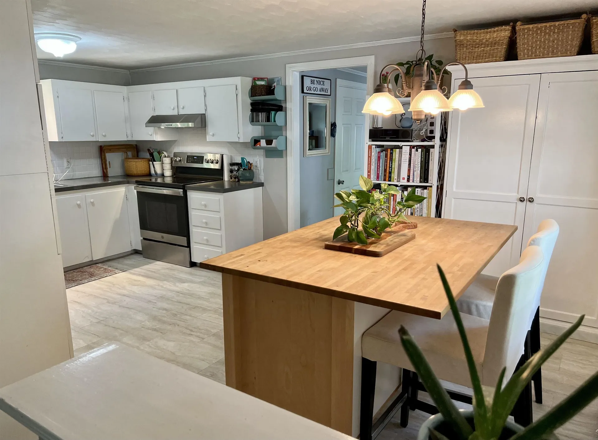 31 Pine Road North Hampton NH 03862