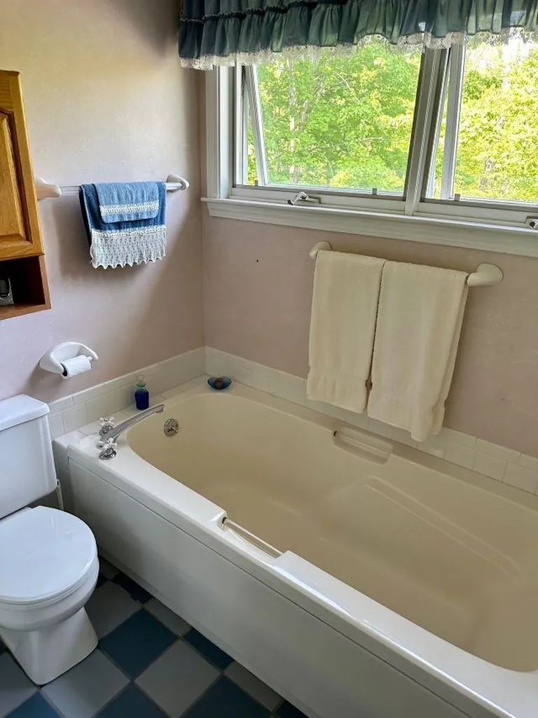 53 Kriste Lane Jericho VT 05465