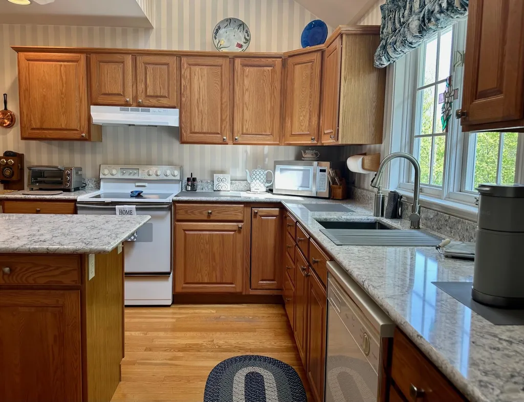 53 Kriste Lane Jericho VT 05465