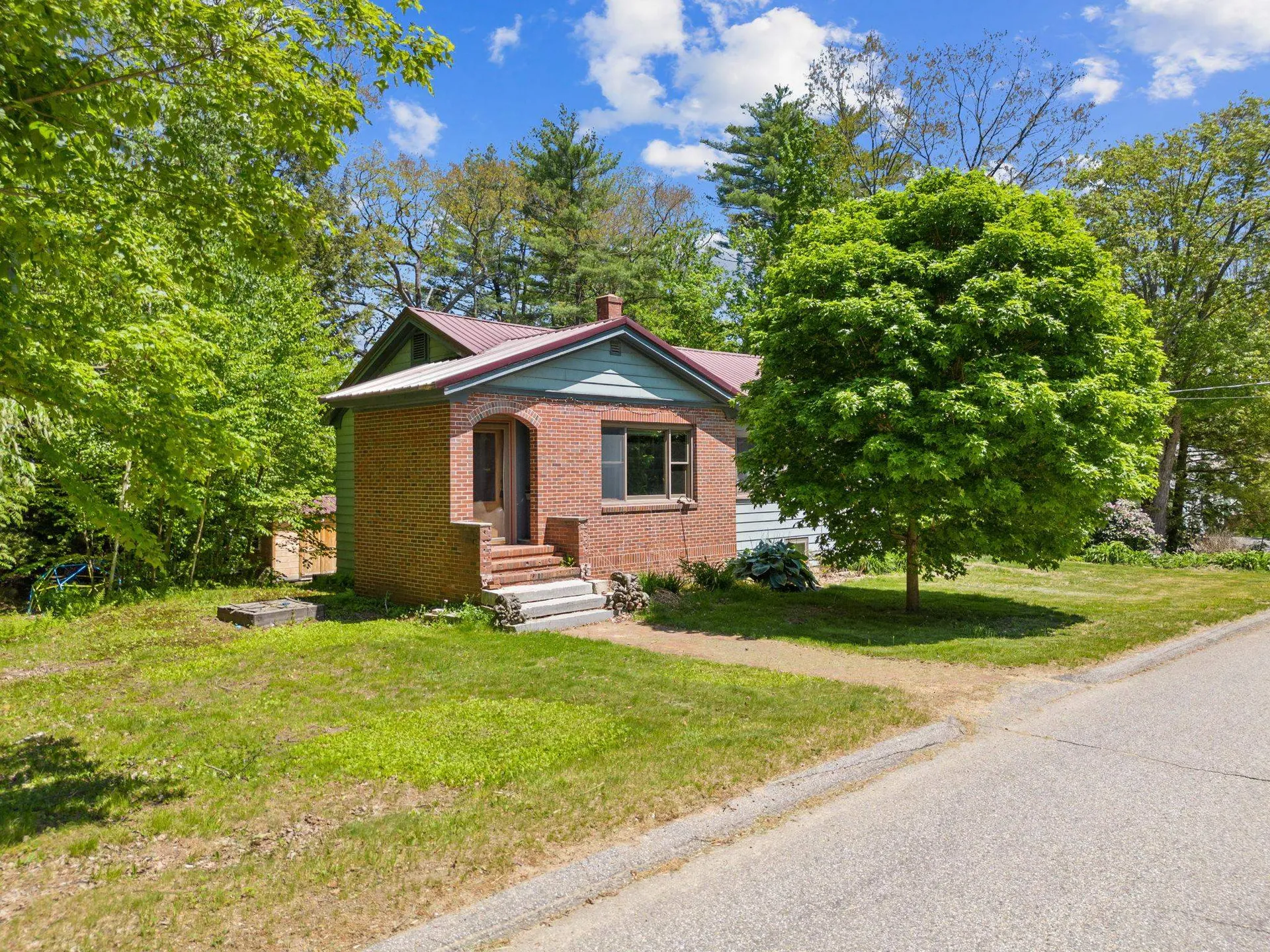 4 Maple Street Plymouth NH 03264