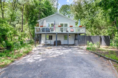 66 Grove Avenue Salem NH 03079