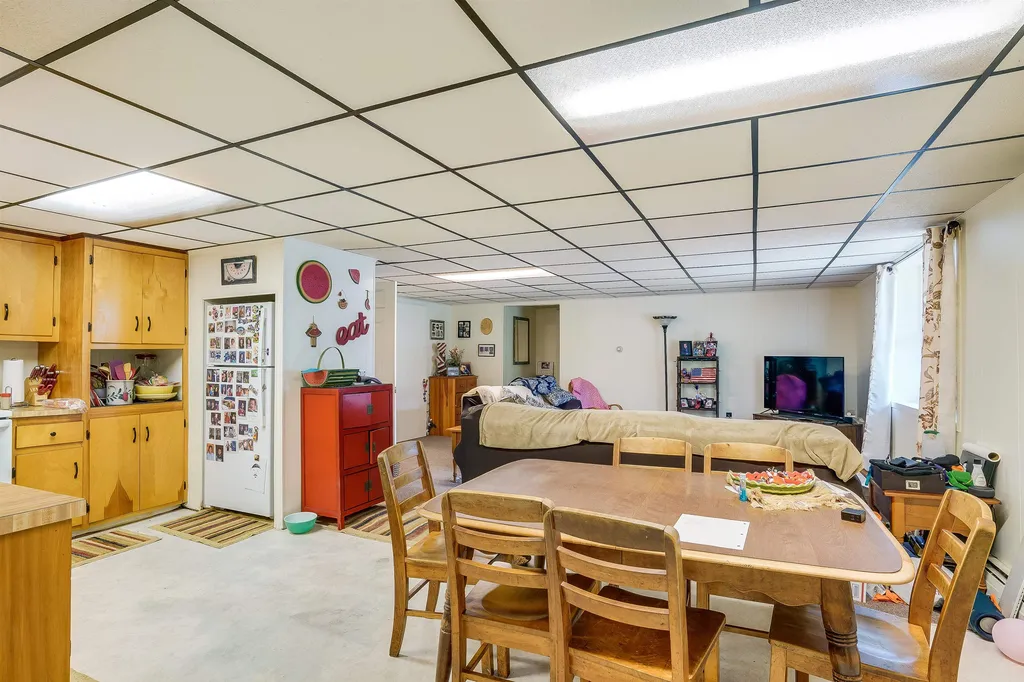 84 Tuttle Lane Greenland NH 03840