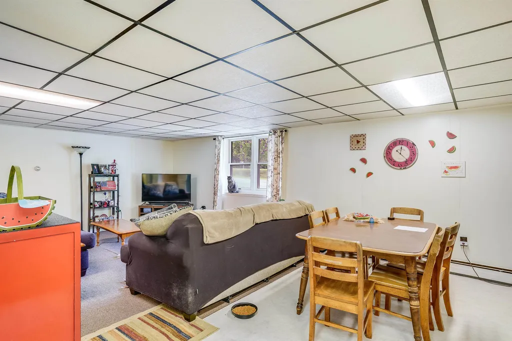 84 Tuttle Lane Greenland NH 03840