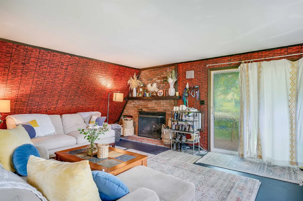 84 Tuttle Lane Greenland NH 03840