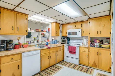 84 Tuttle Lane Greenland NH 03840