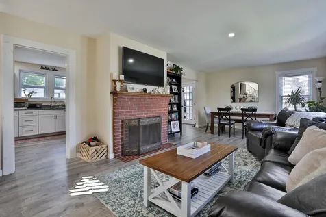 11 Bennett Street Nashua NH 03064