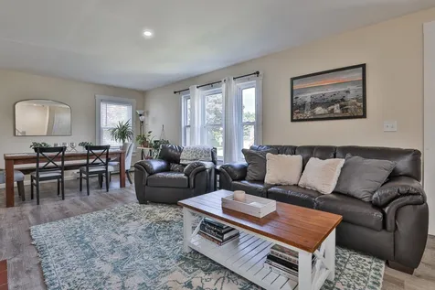 11 Bennett Street Nashua NH 03064