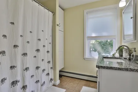 11 Bennett Street Nashua NH 03064