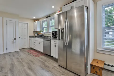 11 Bennett Street Nashua NH 03064
