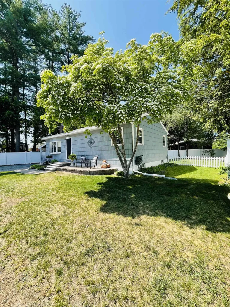 4 Bedford Street Bedford NH 03110