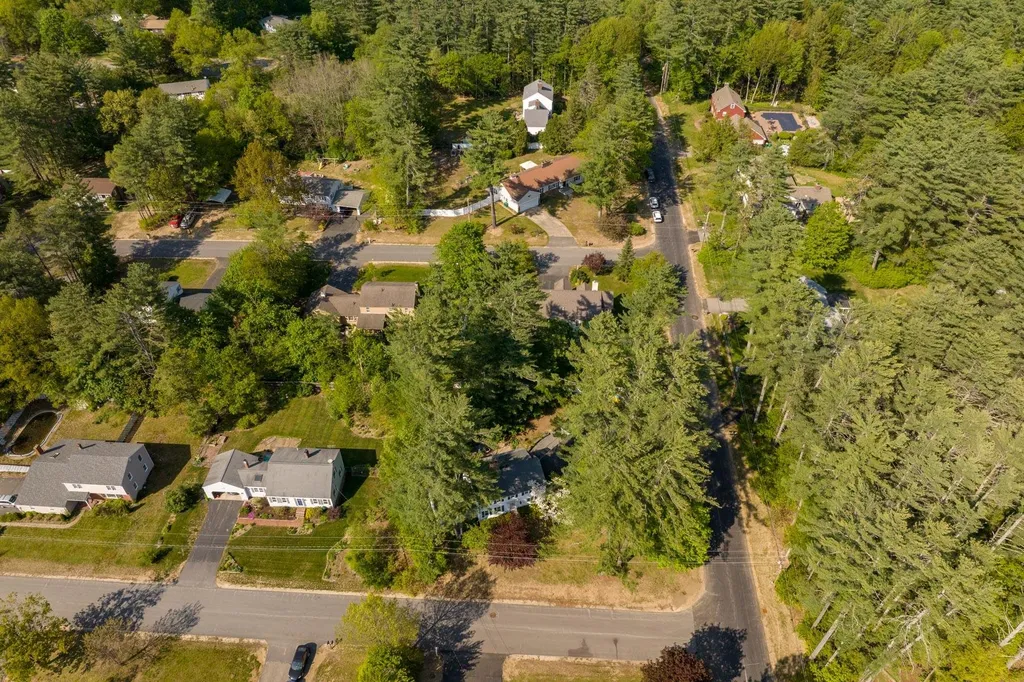 14 Vinewood Lane Rochester NH 03867