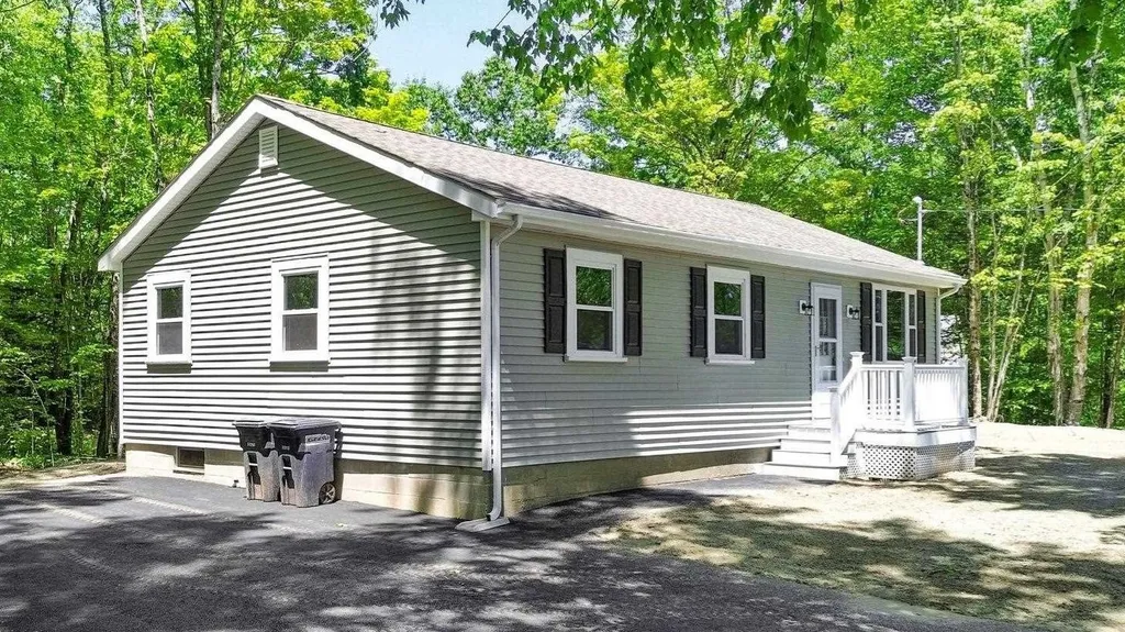 429 Main Street Danville NH 03819