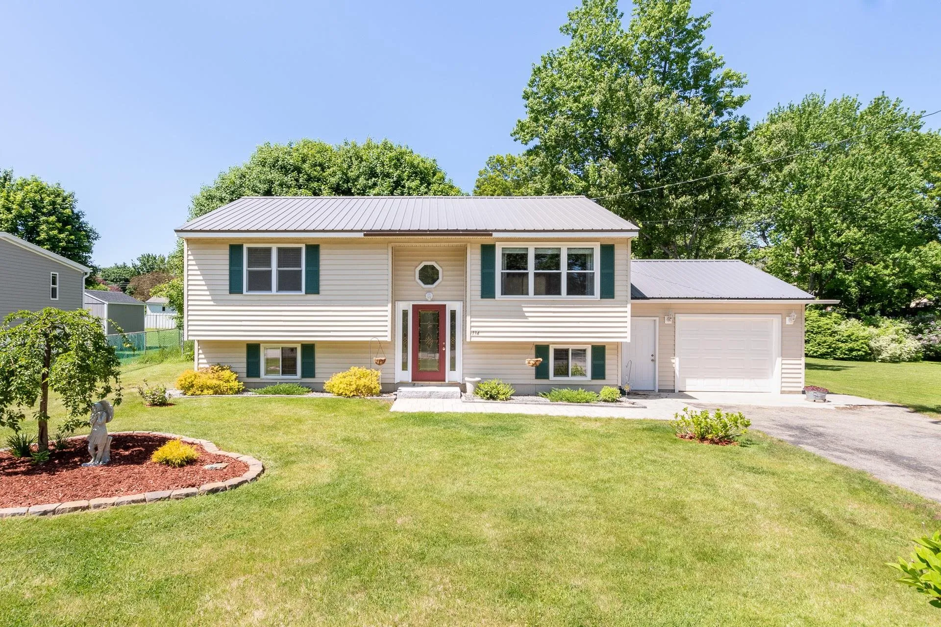 134 North Street Laconia NH 03246