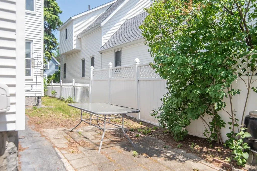 89 Sagamore Street Manchester NH 03104