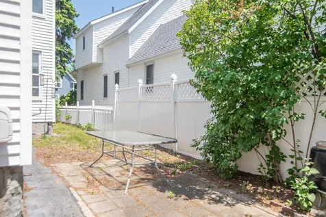 89 Sagamore Street Manchester NH 03104