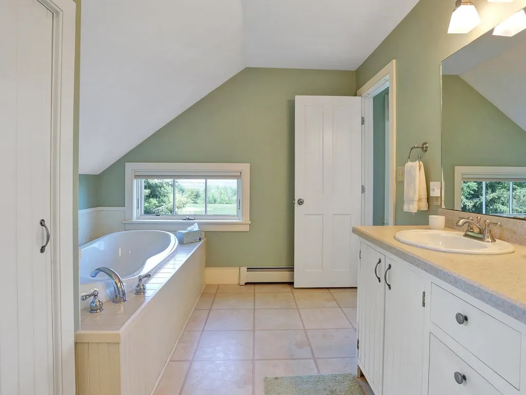 44 Bedford Road Ferrisburgh VT 05456