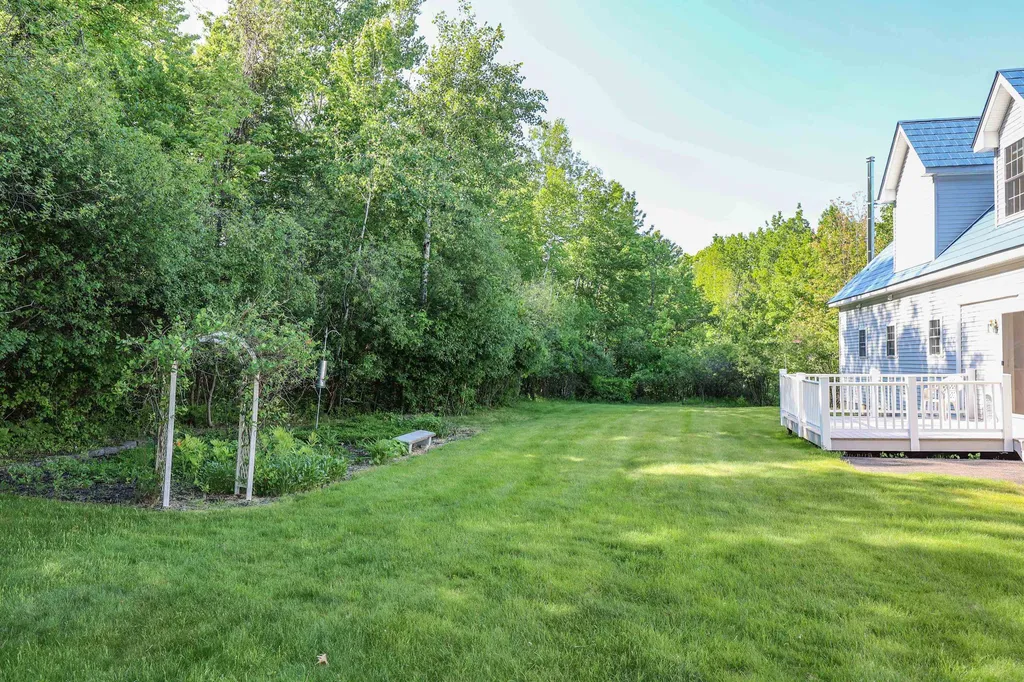 22 Corner Stone Road Northfield NH 03276