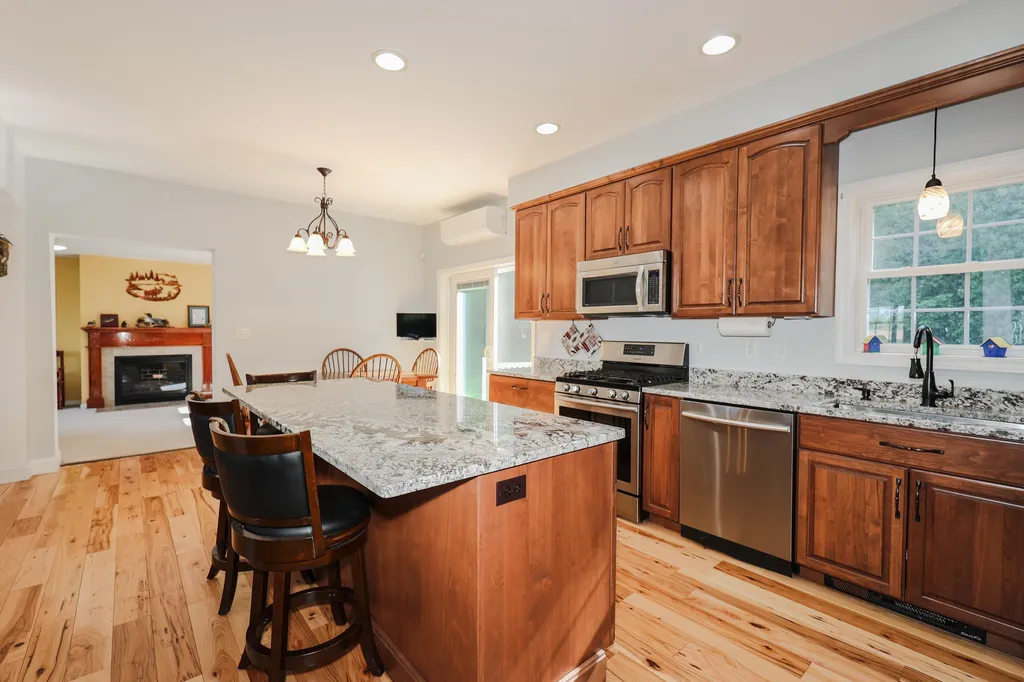 22 Corner Stone Road Northfield NH 03276