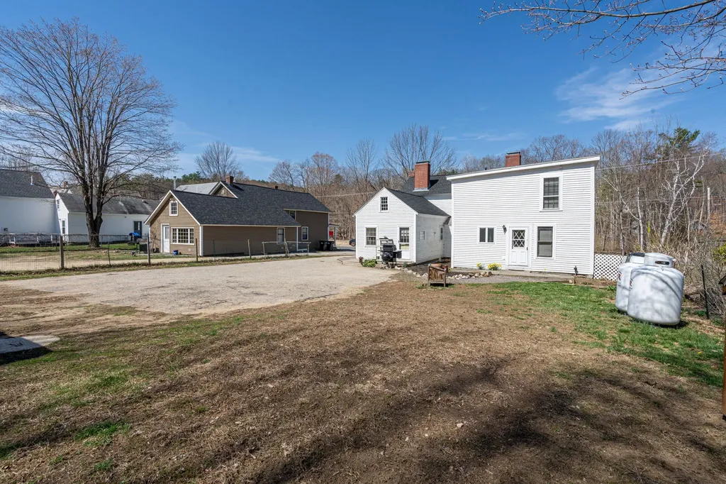 14 River Road New Boston NH 03070
