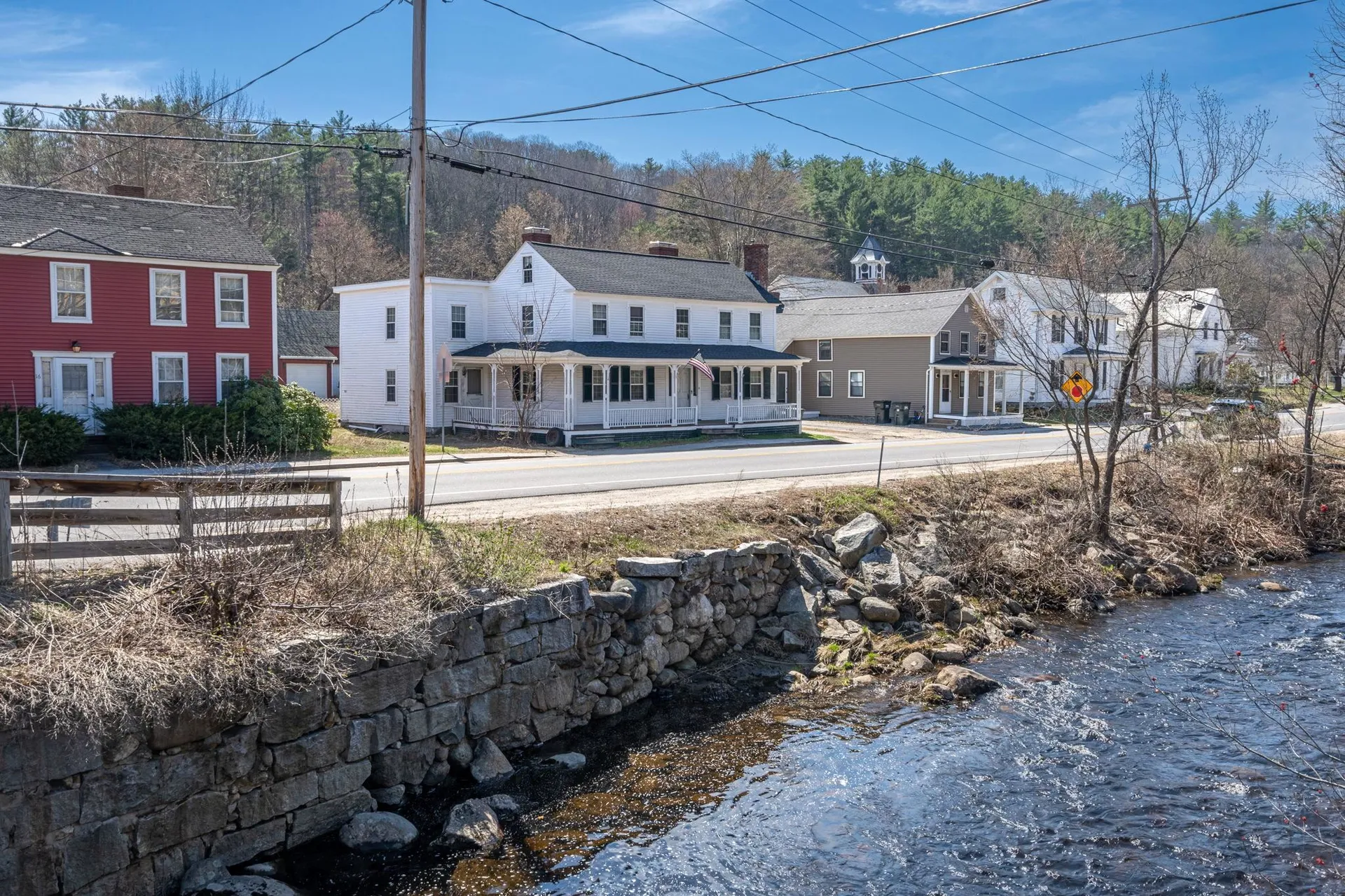 14 River Road New Boston NH 03070