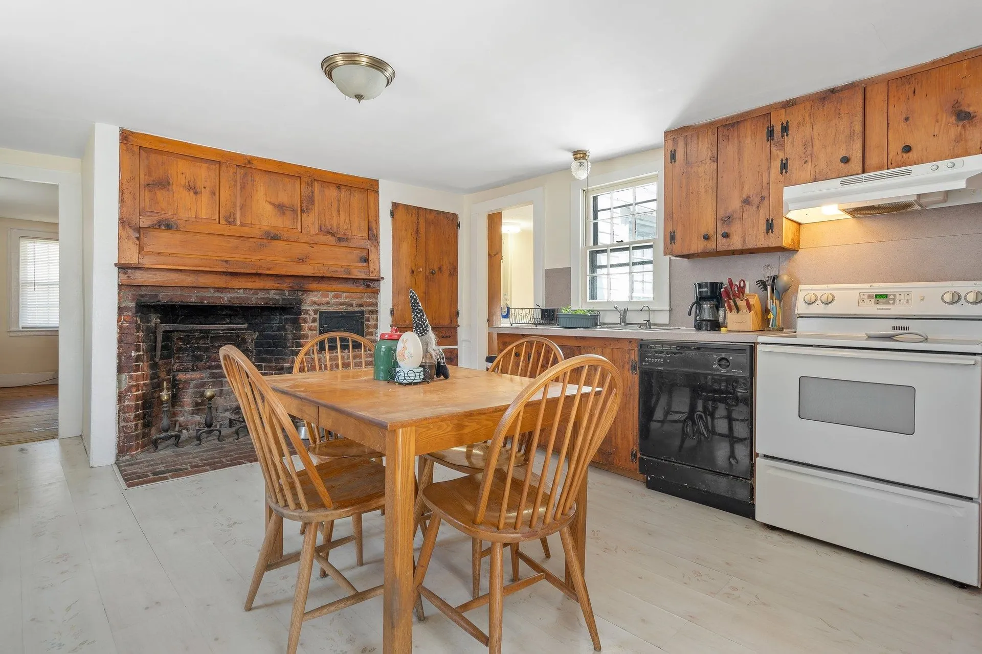14 River Road New Boston NH 03070