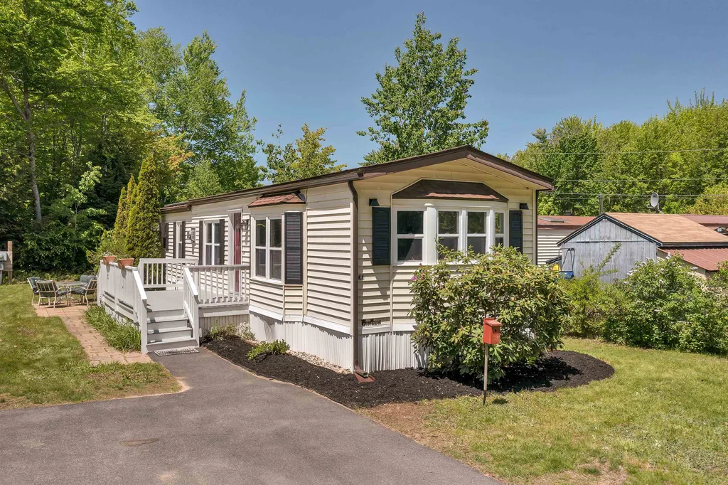 303 Old Lakeshore Road Gilford NH 03249