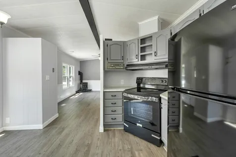 303 Old Lakeshore Road Gilford NH 03249