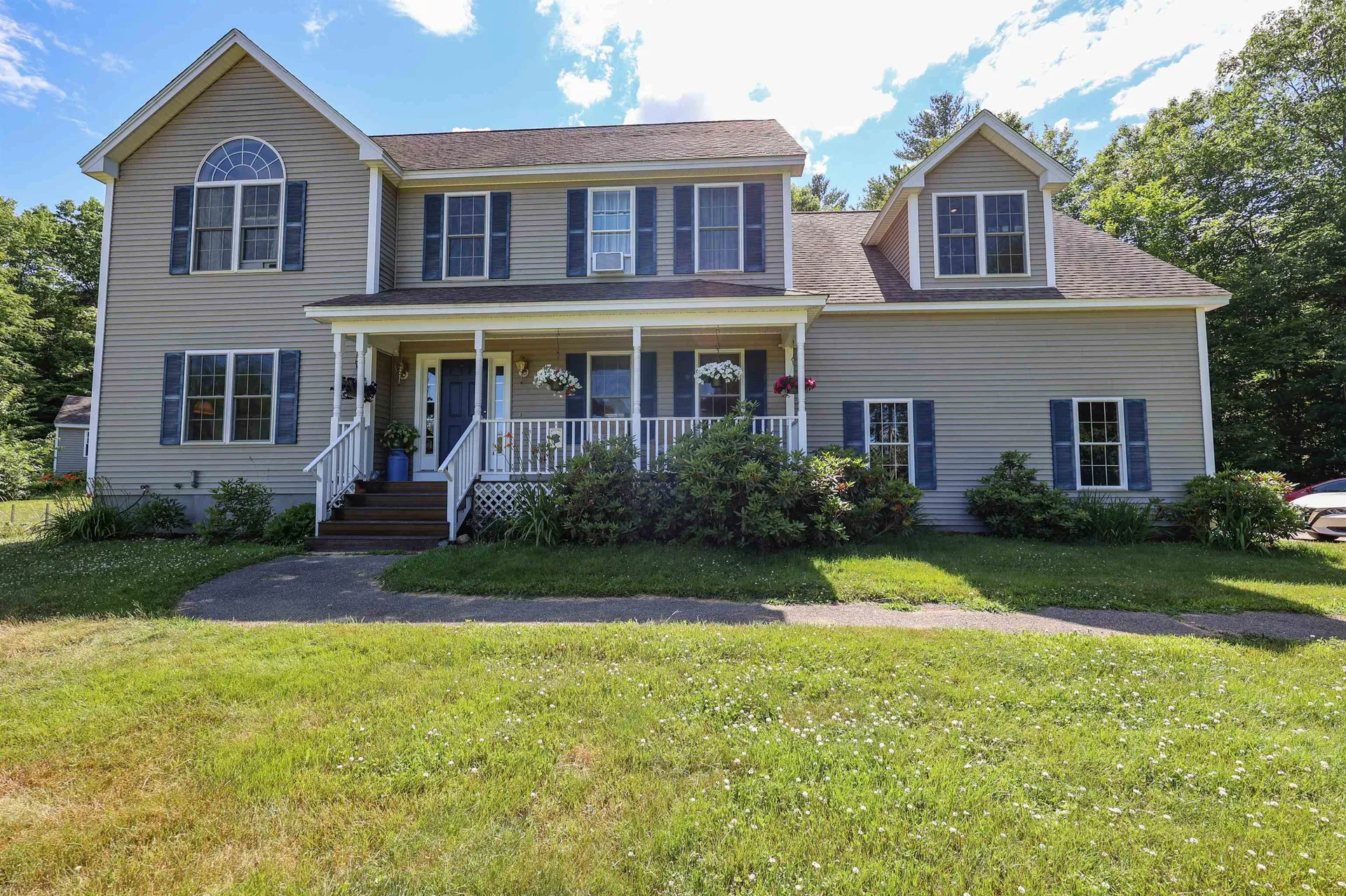 92 Middle Road Deerfield NH 03037