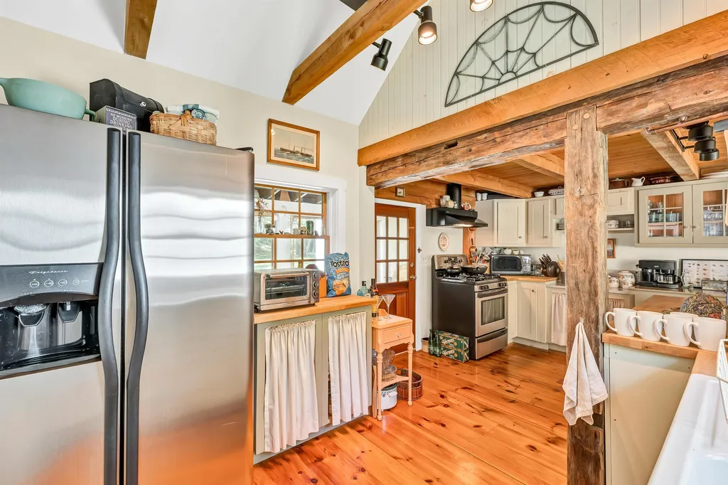 73 Geddes Road Gilmanton NH 03837
