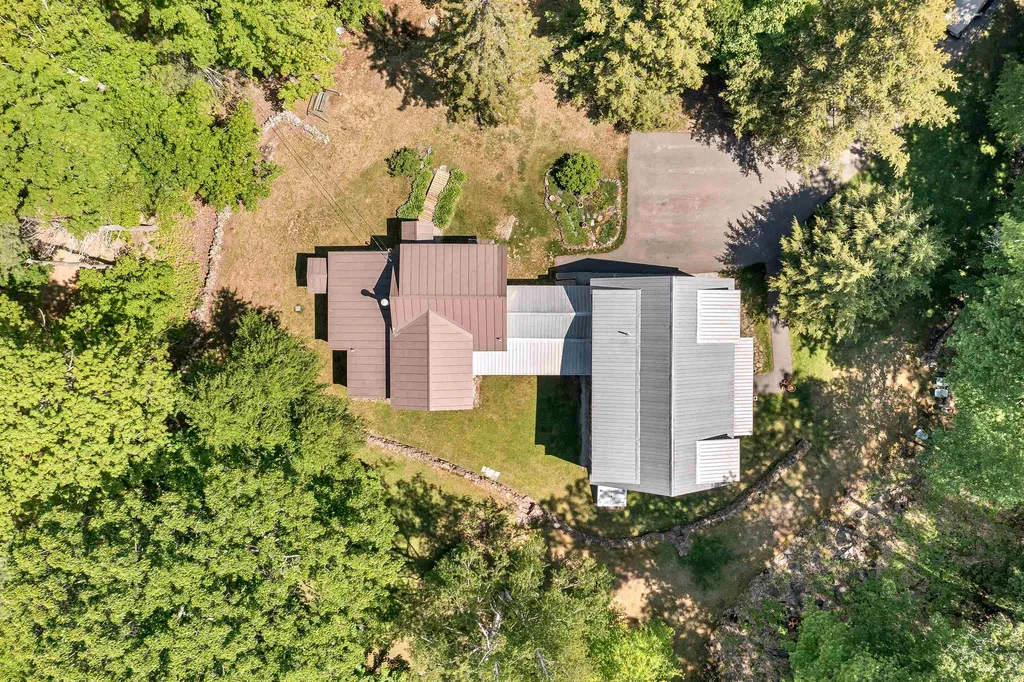 73 Geddes Road Gilmanton NH 03837