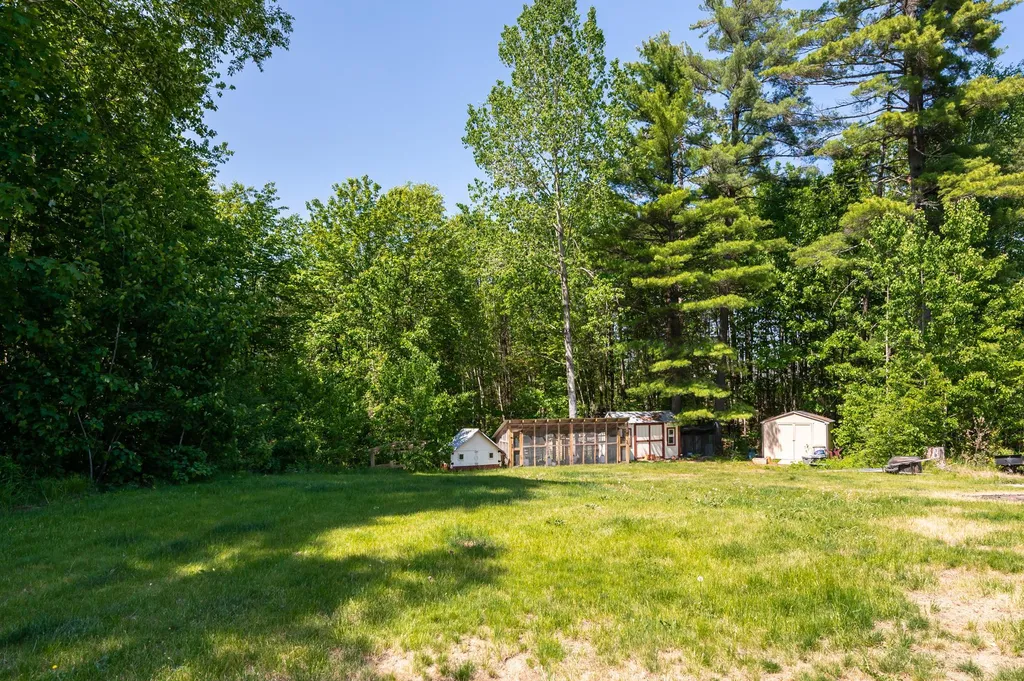 556 Union Road Belmont NH 03220