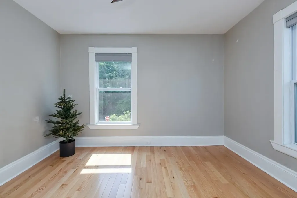 13 Holt Street Concord NH 03301