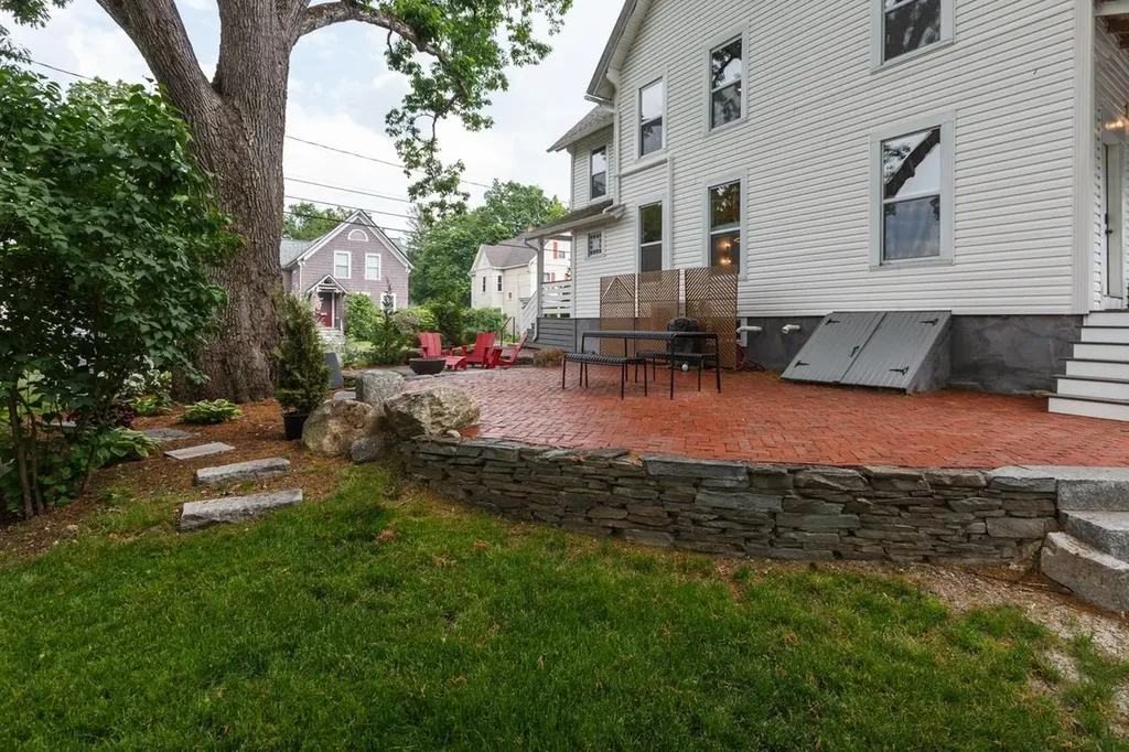 13 Holt Street Concord NH 03301