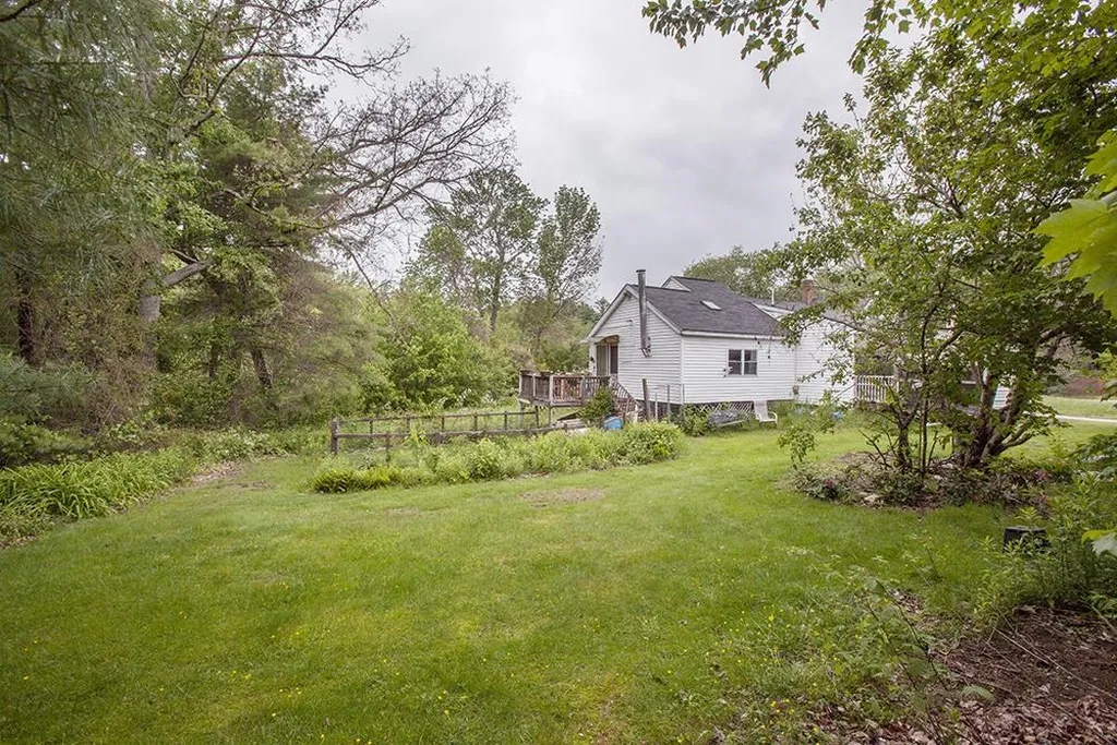 321 Mammoth Road Londonderry NH 03053