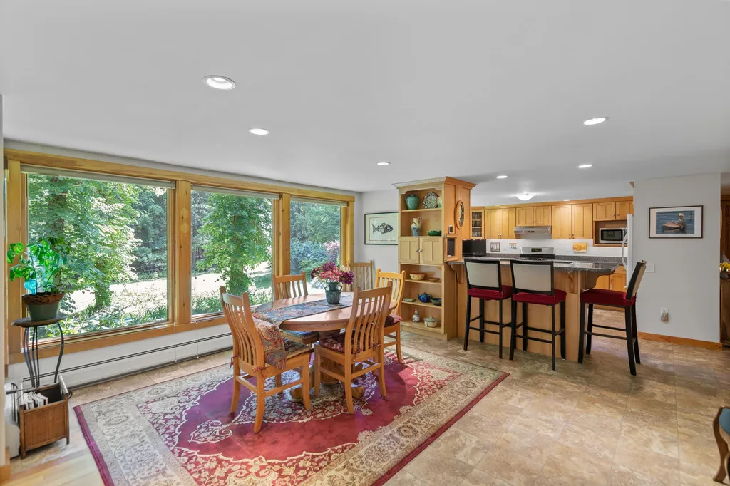 21 Allens Avenue Lee NH 03861